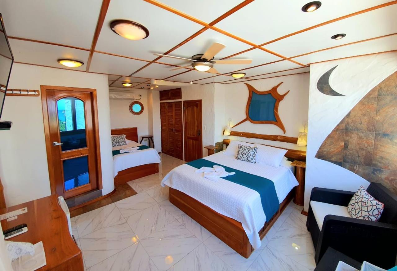 Casa Ocean Pier Bed & Breakfast Пуерто Айора Екстериор снимка